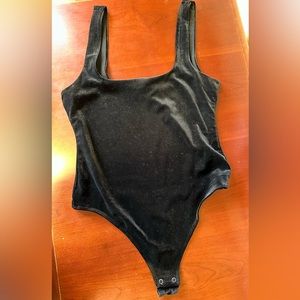 Good American VELVET MODERN TANK BODY